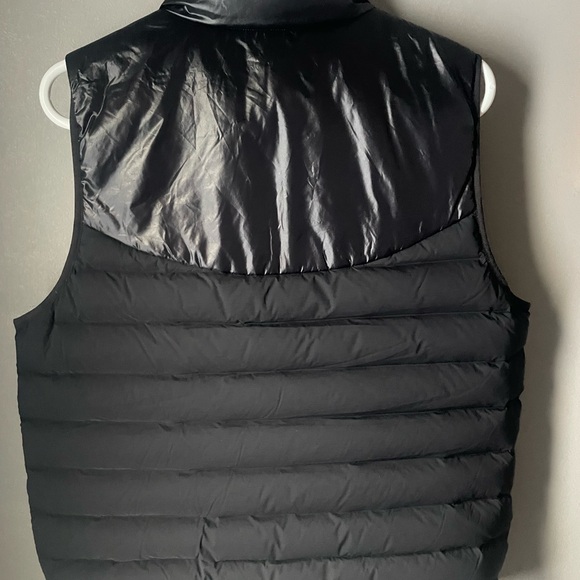 Lululemon Women’s Navigation Stretch Down Vest Size 10 Black - Picture 3 of 8
